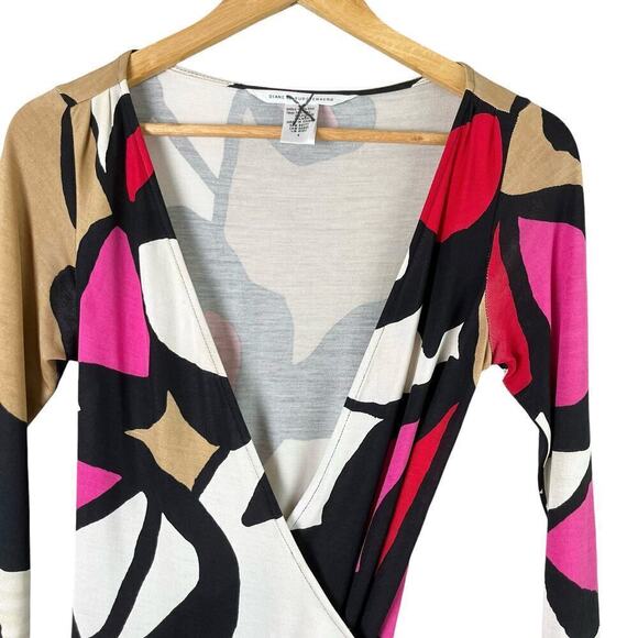 Diane Von Furstenberg The Abrigo Long Sleeve Silk Wrap Dress in Miro Flowers, 4 - Picture 3 of 12